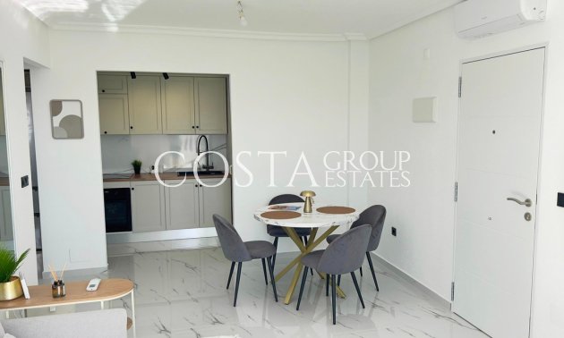 Resale - House -
Orihuela Costa