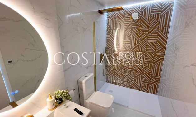 Resale - House -
Orihuela Costa