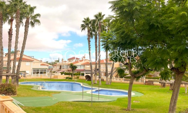 Resale - House -
Orihuela Costa