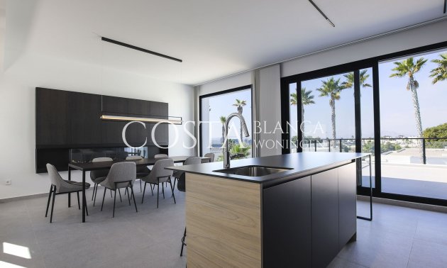 Herverkoop - Villa -
San Fulgencio - La Marina