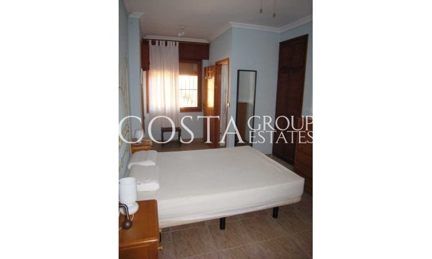 Herverkoop - Villa -
Orihuela Costa - Campoamor