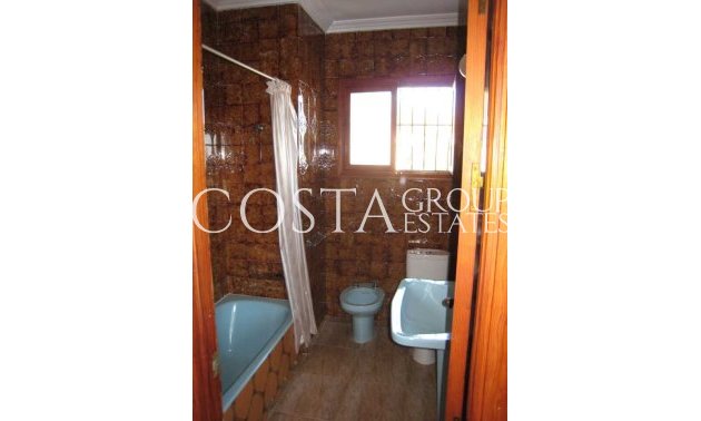 Herverkoop - Villa -
Orihuela Costa - Campoamor