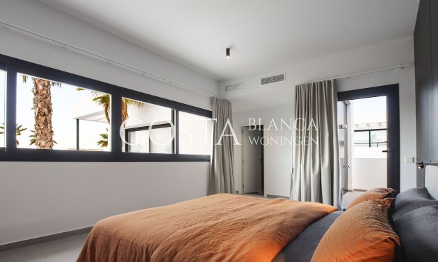 Herverkoop - Villa -
San Fulgencio - La Marina