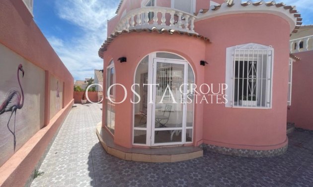 Herverkoop - Villa -
Orihuela Costa - Playa Flamenca