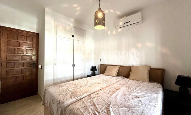 Herverkoop - Villa -
Orihuela Costa - Villamartin