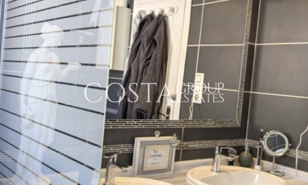 Herverkoop - Villa -
Orihuela Costa - Villamartin