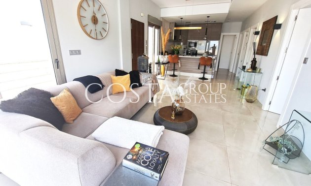 Herverkoop - Villa -
Orihuela Costa - Villamartin