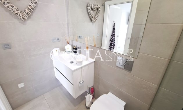 Herverkoop - Villa -
Orihuela Costa - Villamartin