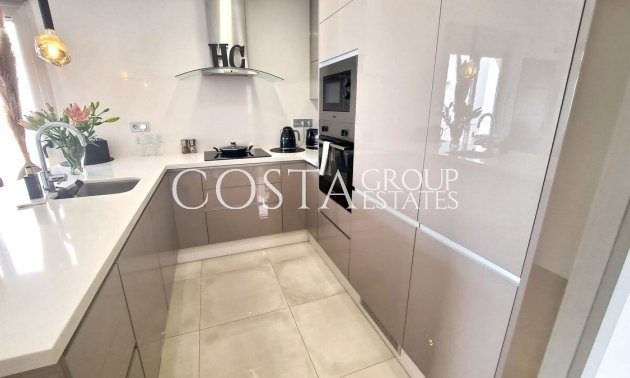 Herverkoop - Villa -
Orihuela Costa - Villamartin