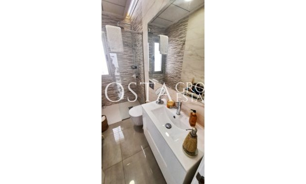 Herverkoop - Villa -
Orihuela Costa - Villamartin