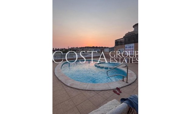 Wiederverkauf - House -
Orihuela Costa