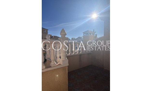 Wiederverkauf - House -
Orihuela Costa