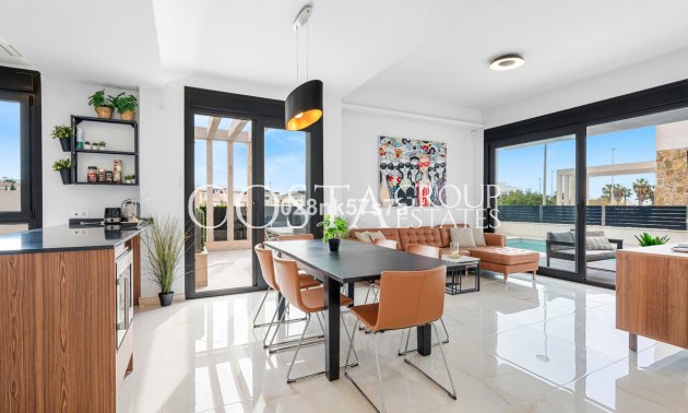Herverkoop - Villa -
Orihuela Costa - Lomas de Cabo Roig