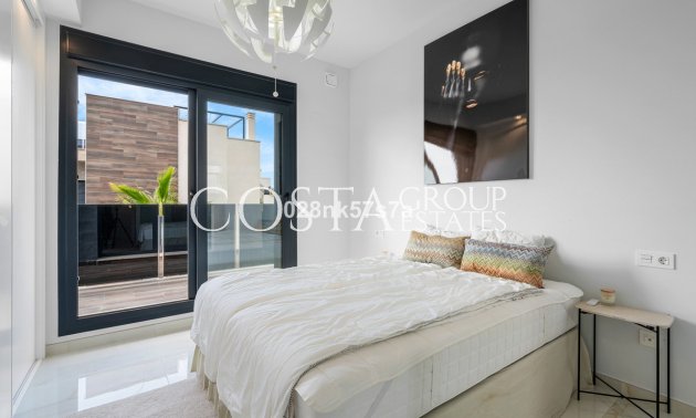 Herverkoop - Villa -
Orihuela Costa - Lomas de Cabo Roig