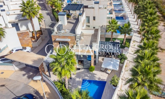 Herverkoop - Villa -
Orihuela Costa - Lomas de Cabo Roig