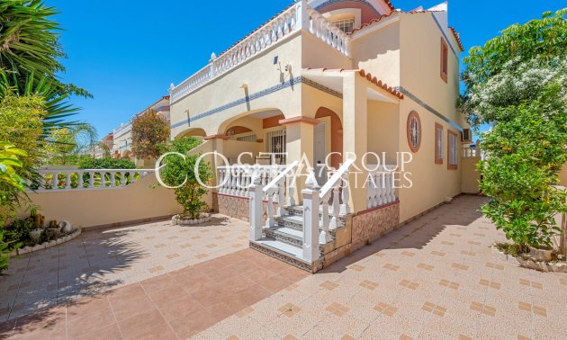 Herverkoop - Huis -
Orihuela Costa - La Zenia