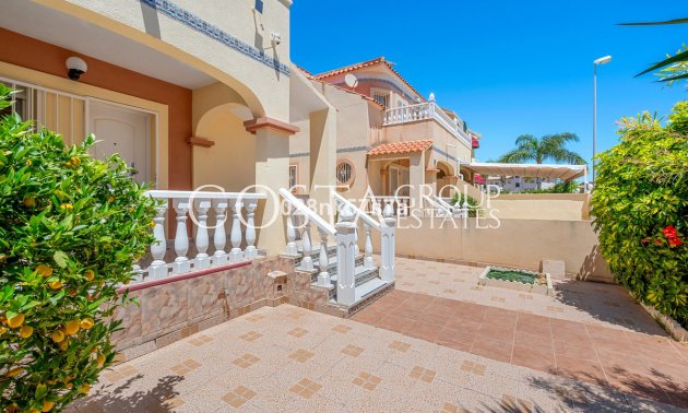 Herverkoop - Huis -
Orihuela Costa - La Zenia