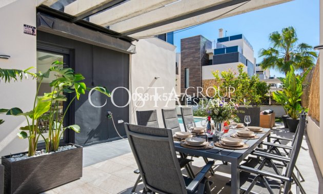 Herverkoop - Villa -
Orihuela Costa - Lomas De Campoamor