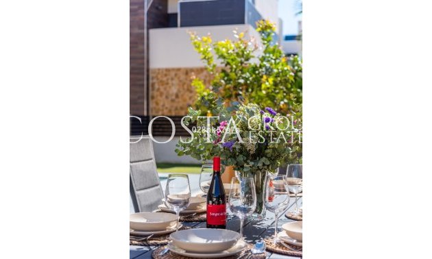 Herverkoop - Villa -
Orihuela Costa - Lomas De Campoamor