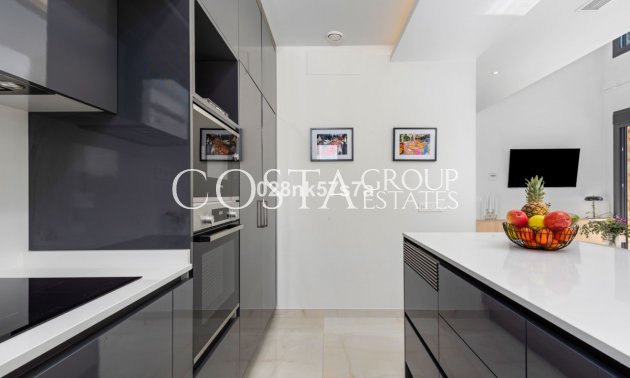 Herverkoop - Villa -
Orihuela Costa - Lomas De Campoamor