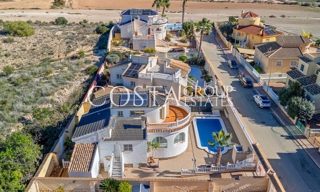 Herverkoop - Villa -
Rojales - Rojales Centro