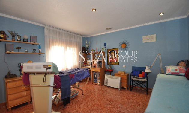 Resale - House -
Pinoso - Pinoso Centro