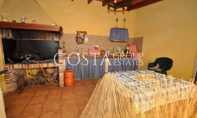 Resale - House -
Pinoso - Pinoso Centro