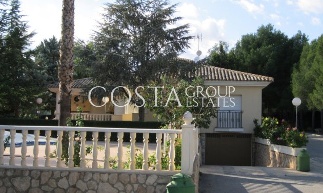 Odsprzedaż - Willa -
Yecla - Yecla Centro