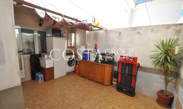 Odsprzedaż - Dom -
Pinoso - Pinoso Centro