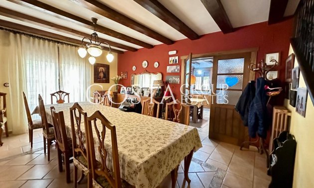 Odsprzedaż - Willa -
Yecla - Yecla Centro