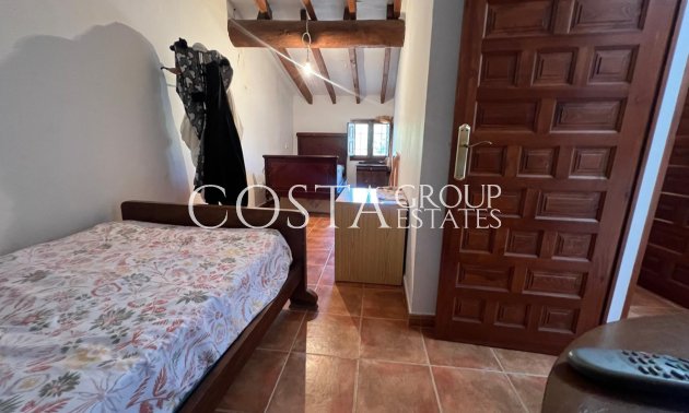 Odsprzedaż - Dom -
Pinoso - Pinoso Centro