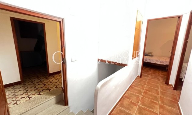 Odsprzedaż - Dom -
Pinoso - Pinoso Centro