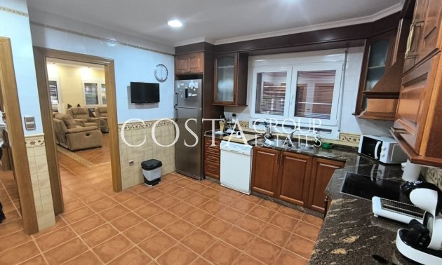 Revente - Villa -
Yecla - Yecla Centro