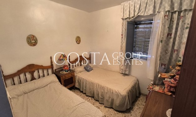 Wiederverkauf - Villa -
Yecla - Yecla Centro