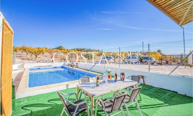 Herverkoop - Villa -
Jumilla - Jumilla Centro