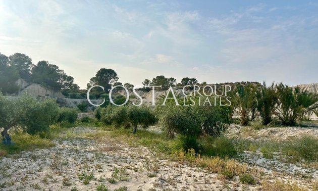 Herverkoop - Villa -
Abanilla - Abanilla Centro