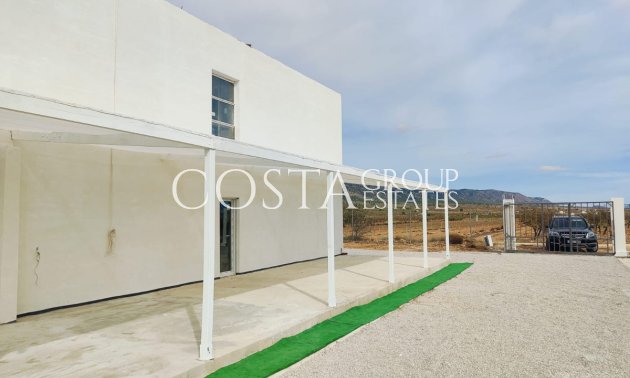 Herverkoop - Villa -
Pinoso - Pinoso Centro