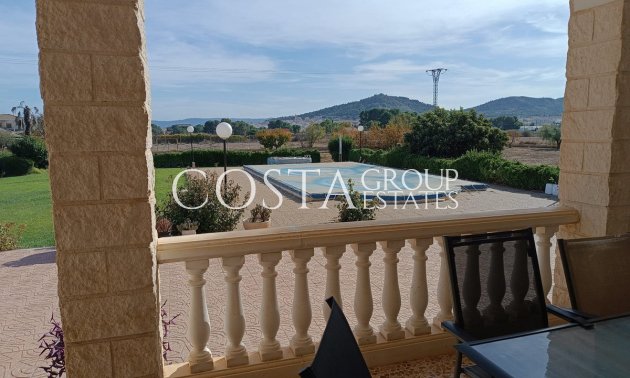 Herverkoop - Villa -
Yecla - Yecla Centro