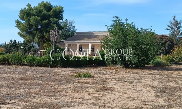 Herverkoop - Villa -
Yecla - Yecla Centro