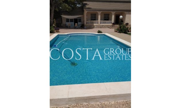 Herverkoop - Villa -
Yecla - Yecla Centro