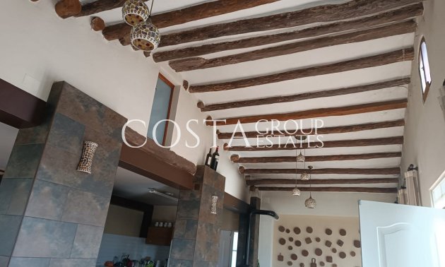 Herverkoop - Villa -
Yecla - Yecla Centro