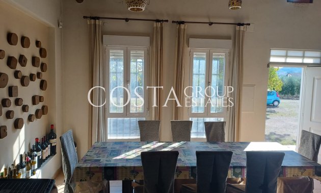 Herverkoop - Villa -
Yecla - Yecla Centro