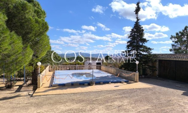 Herverkoop - Villa -
Yecla - Yecla Centro