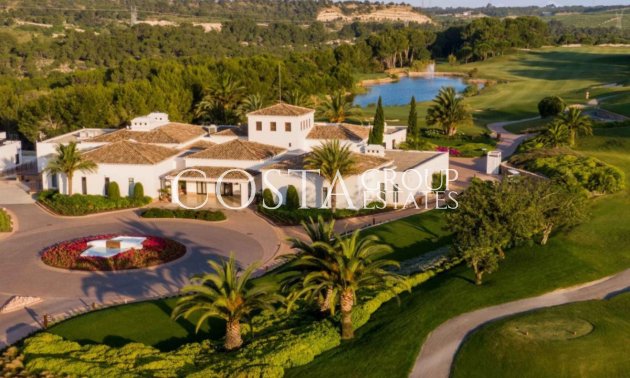 Herverkoop - Villa -
Orihuela Costa - Las Colinas Golf