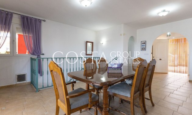 Herverkoop - Villa -
Algorfa