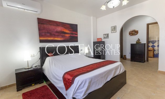 Herverkoop - Villa -
Algorfa