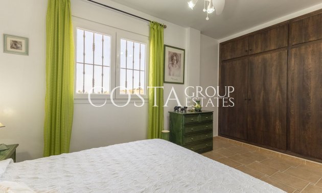 Herverkoop - Villa -
Algorfa