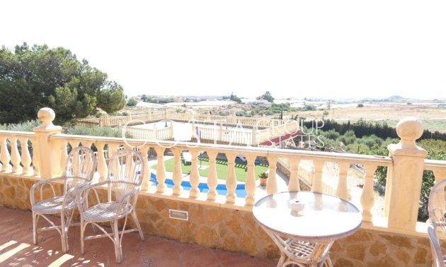 Herverkoop - Villa -
Mazarrón - La Atalaya