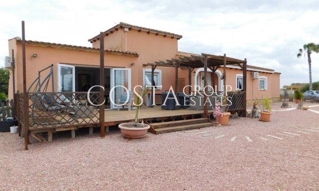 Herverkoop - Villa -
Dolores - Dolores Centro