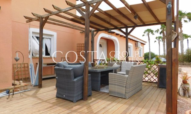 Herverkoop - Villa -
Dolores - Dolores Centro